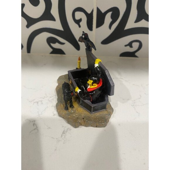 Lemax Spooky Town Halloween Village Vampire in Coffin Figure - Picture 4 of 4